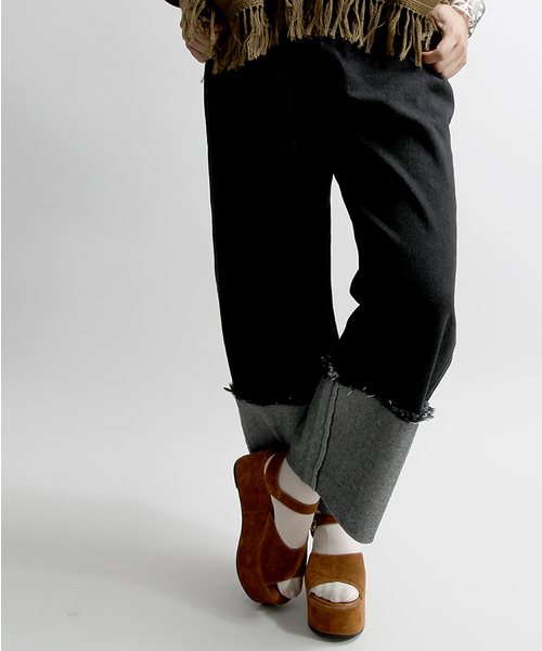 WEGO（ウィゴー）の「WEGO/ロールアップバギーパンツ（デニムパンツ・レディース・ダークインディゴブルー/インディゴブルー/ブラック・LARGE/MEDIUM）」の2枚目の写真