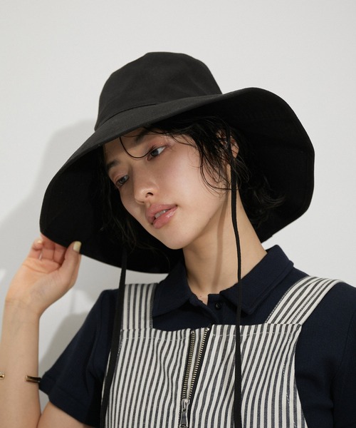 ADAM ET ROPE'（アダムエロペ）の「【LACK OF COLOUR(ラックオブカラー)】Holiday Bucket（ハット・レディース・ブラック/ベージュ・M）」の2枚目の写真