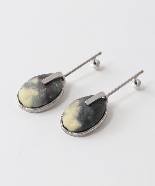 ADER(アデル)の「ADER.bijoux / Galet stick pierce(ガレスティックピアス)(ピアス(両耳用)・レディース・シルバー・FREE)」の8枚目の写真