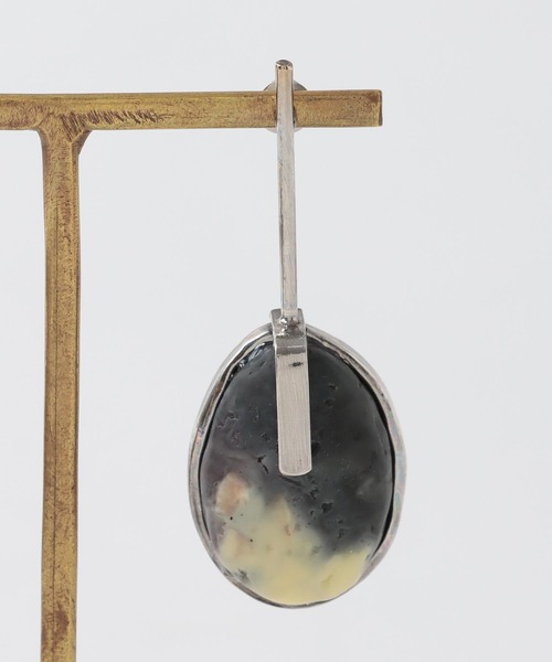 ADER(アデル)の「ADER.bijoux / Galet stick pierce(ガレスティックピアス)(ピアス(両耳用)・レディース・シルバー・FREE)」の4枚目の写真