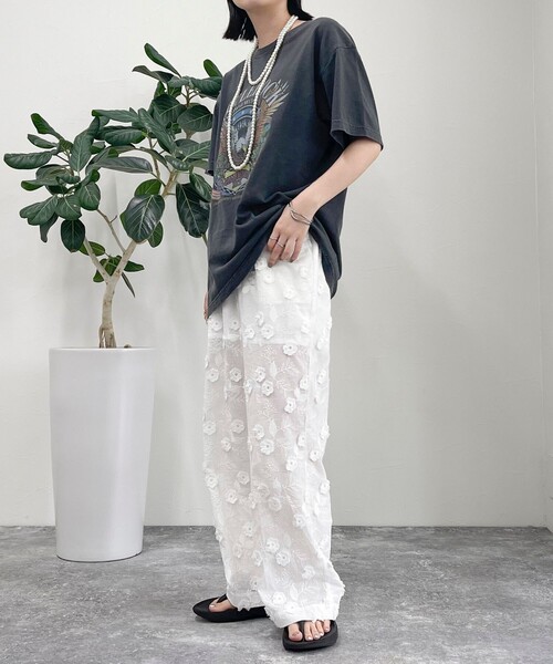 fredy emue(フレディエミュ)の「3D刺繍イージーパンツ(その他パンツ・レディース・ブラック/オフホワイト/ブルー・38)」の7枚目の写真