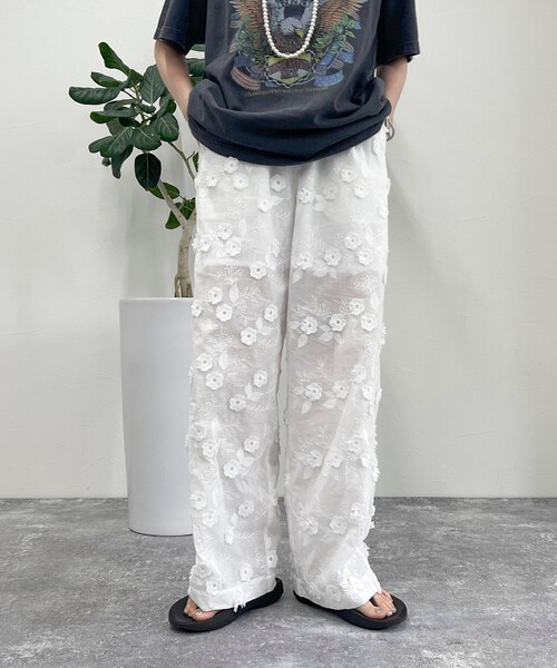 fredy emue(フレディエミュ)の「3D刺繍イージーパンツ(その他パンツ・レディース・ブラック/オフホワイト/ブルー・38)」の12枚目の写真