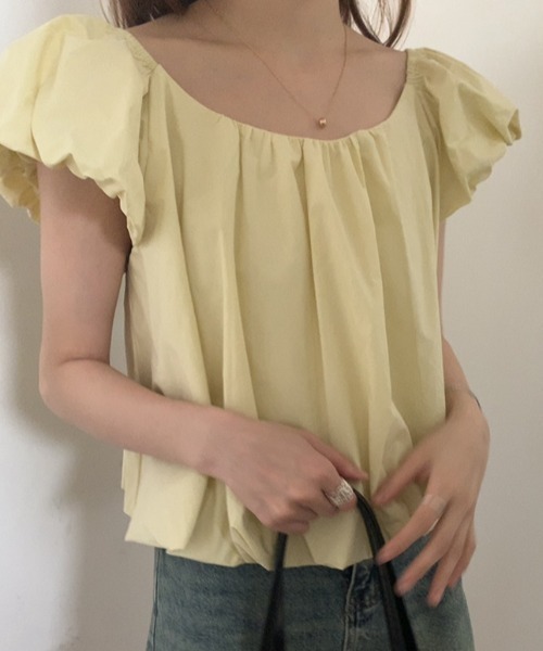 deux amour(ドゥーザムール)の「クルーネックパフスリーブバルーンブラウス(Tシャツ/カットソー・レディース・ホワイト/イエロー/ベージュ/ブラック・FREE)」の4枚目の写真