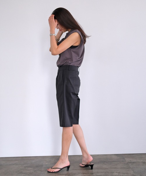AKTE（アクテ）の「タックショートパンツ（その他パンツ・レディース・ブラック/ベージュ・1/2）」の5枚目の写真