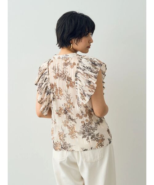 YECCA VECCA（イェッカヴェッカ）の「フラワー柄プリーツMIXブラウス（シャツ/ブラウス・レディース・アイボリー/ネイビー・FREE）」の6枚目の写真