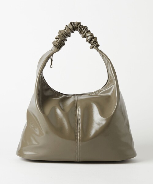 BEAUTY&YOUTH UNITED ARROWS(ビューティーアンドユースユナイテッドアローズ)の「フェイクエナメル ギャザー ワンハンドル ショルダーバッグ(ショルダーバッグ・レディース・ブラック/オリーブ・FREE)」の7枚目の写真