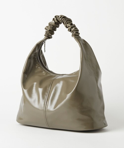 BEAUTY&YOUTH UNITED ARROWS(ビューティーアンドユースユナイテッドアローズ)の「フェイクエナメル ギャザー ワンハンドル ショルダーバッグ(ショルダーバッグ・レディース・ブラック/オリーブ・FREE)」の10枚目の写真