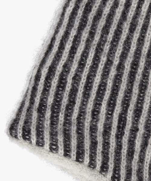 OVERRIDE(オーバーライド)の「OVERRIDE CONTRAST RIB EARLAP BEANIE / オーバーライド(ニットキャップ/ビーニー・メンズ・ライトグレー/ベージュ/ブルー・57~59cm)」の7枚目の写真