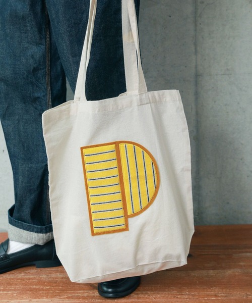 PAR ICI（パーリッシィ）の「Ｐワッペン トートバッグ（トートバッグ・レディース・アイボリー/ネイビー・FREE）」の4枚目の写真