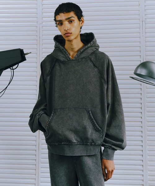 HARE（ハレ）の「【UNDERGROUND MODE SET UP対応】ピグメントワイドプルオーバーパーカー(HARE)（パーカー・メンズ・ブラック系その他/チャコールグレー・SMALL/MEDIUM）」の2枚目の写真