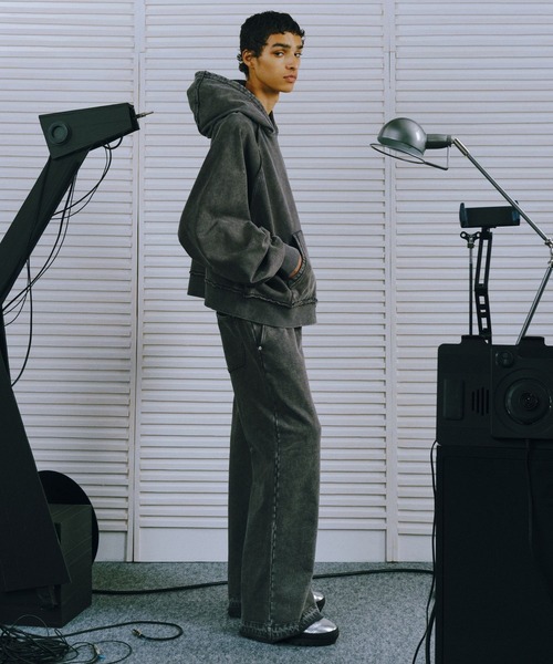 HARE（ハレ）の「【UNDERGROUND MODE SET UP対応】ピグメントワイドプルオーバーパーカー(HARE)（パーカー・メンズ・ブラック系その他/チャコールグレー・SMALL/MEDIUM）」の6枚目の写真