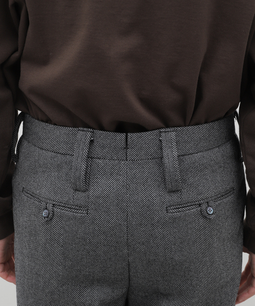 EDIFICE(エディフィス)の「Fumiya Hirano THE TROUSERS(フミヤ ヒラノ ザ トラウザーズ) Edward Herringbone(スラックス・メンズ・ライトグレー・38/36/34/40)」の7枚目の写真