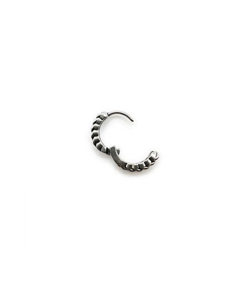 ALCHIMIA(アルキミア)の「KISHOKACHI 希少価値 ツイストシェイブステンレスクリッカーピアス(ピアス(両耳用)・レディース・シルバー・FREE)」の5枚目の写真