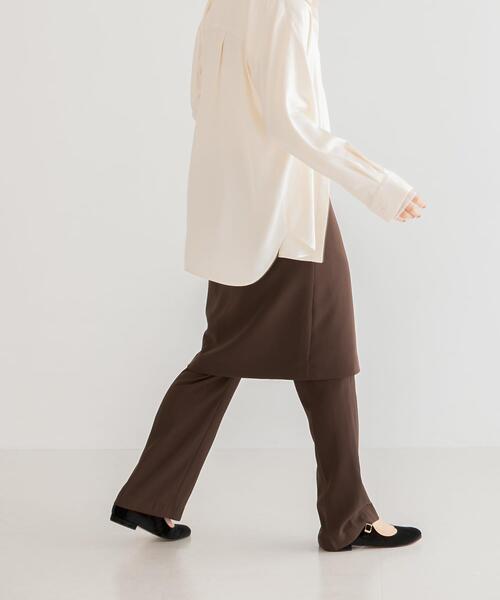 URBAN RESEARCH(アーバンリサーチ)の「バックサテンスリムイージーパンツ(その他パンツ・レディース・ダークブラウン/ブラック・38/36)」の5枚目の写真