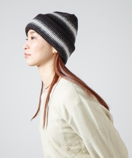 RACAL（ラカル）の「Ombre Stripe Reversible Knit Beanie / オンブレーボーダーリバーシブルニットビーニー（ニットキャップ/ビーニー・レディース・ブラック/ベージュ/ネイビー/レッド・FREE）」の2枚目の写真