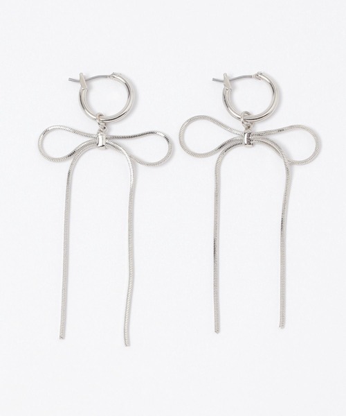 FOREVER 21(フォーエバー トゥエンティーワン)の「ロングリボンピアス(ピアス(両耳用)・レディース・シルバー/ブラウン/ゴールド・FREE)」の3枚目の写真