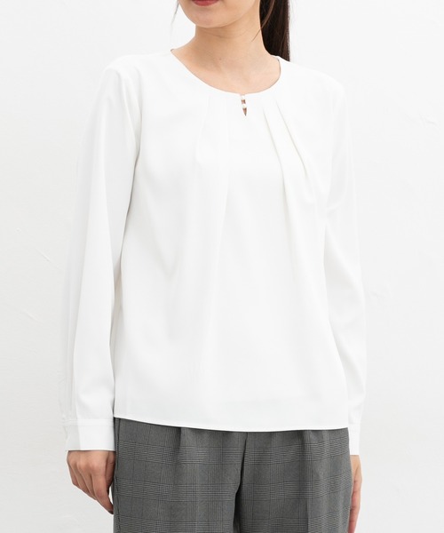 Honeys（ハニーズ）の「パール付ブラウス（シャツ/ブラウス・レディース・アイボリー/ピンクベージュ/ネイビー/ミント・S/M/L/LL/3L）」の2枚目の写真