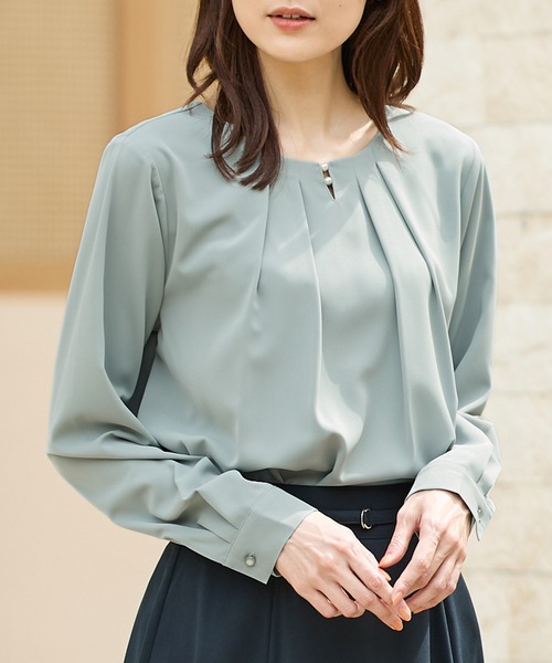 Honeys（ハニーズ）の「パール付ブラウス（シャツ/ブラウス・レディース・アイボリー/ピンクベージュ/ネイビー/ミント・S/M/L/LL/3L）」の3枚目の写真