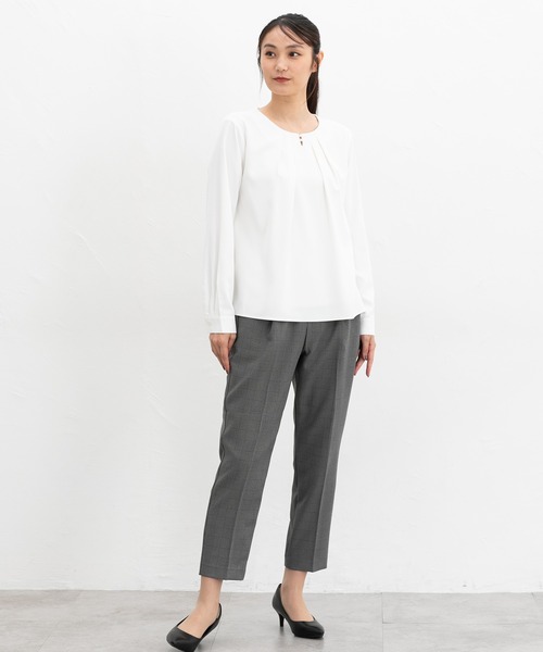 Honeys（ハニーズ）の「パール付ブラウス（シャツ/ブラウス・レディース・アイボリー/ピンクベージュ/ネイビー/ミント・S/M/L/LL/3L）」の5枚目の写真