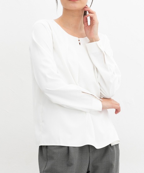 Honeys（ハニーズ）の「パール付ブラウス（シャツ/ブラウス・レディース・アイボリー/ピンクベージュ/ネイビー/ミント・S/M/L/LL/3L）」の6枚目の写真