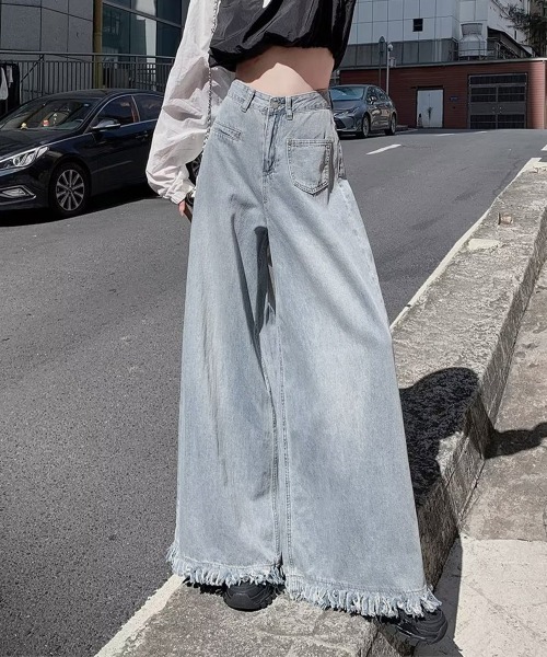 Miniministore(ミニミニストア)の「ワイドデニムパンツ 裾フリンジ ジーパン(デニムパンツ・レディース・インディゴブルー/サックスブルー・S/XL/M/L)」の4枚目の写真