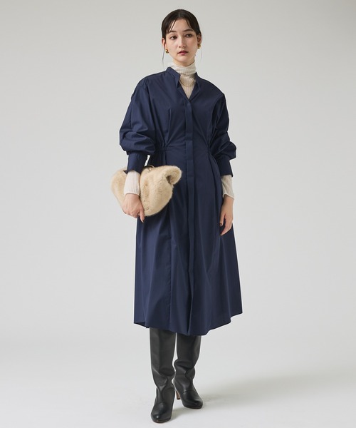 qualite（カリテ）の「ウエストギャザーシャツワンピース/オフィスカジュアル/秋服/冬服/羽織り（ワンピース・レディース・オフホワイト/ネイビー・38/36）」の3枚目の写真