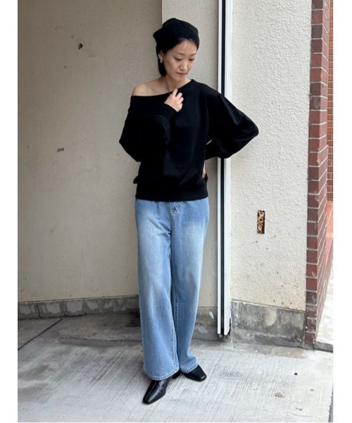 titivate(ティティベイト)の「オフショルダースウェットプルオーバー(スウェット・レディース・ブラック/チャコール/オートミール・S/M/L)」の22枚目の写真