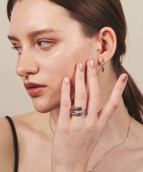 ciite' surgical stainless（シーテサージカルステンレス）の「【 金属アレルギー対応 】 ニュアンスリング サージカルステンレス（リング・レディース・シルバー/ゴールド・11号/13号）」の13枚目の写真