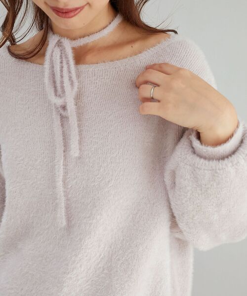 MAJESTIC LEGON（マジェスティックレゴン）の「チョーカーセットシャギーチュニック（ニット/セーター・レディース・チャコールグレー/モカ/ピンク/アイボリー・MEDIUM）」の4枚目の写真