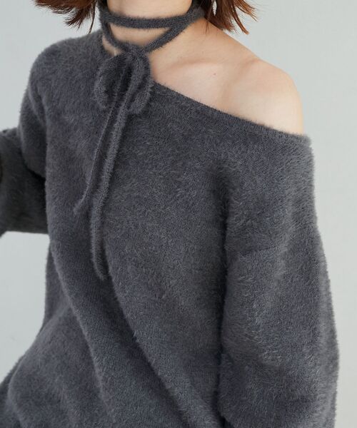 MAJESTIC LEGON（マジェスティックレゴン）の「チョーカーセットシャギーチュニック（ニット/セーター・レディース・チャコールグレー/モカ/ピンク/アイボリー・MEDIUM）」の12枚目の写真