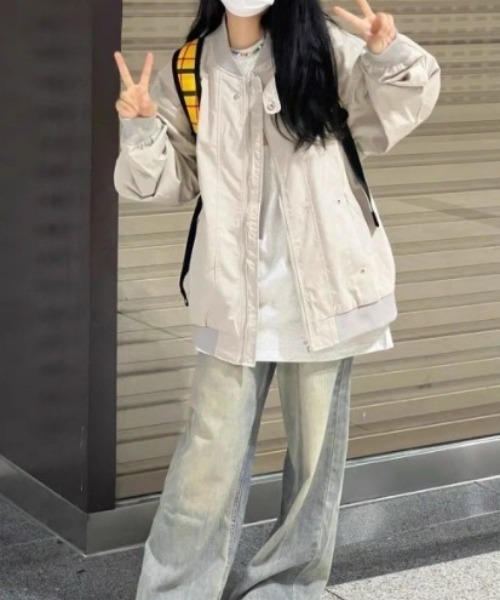 B.R.U（ブル）の「オーバーサイズアイレットMA-1/ミリタリージャケット（ブルゾン・レディース・ブラック/カーキ/ベージュ・FREE）」の7枚目の写真