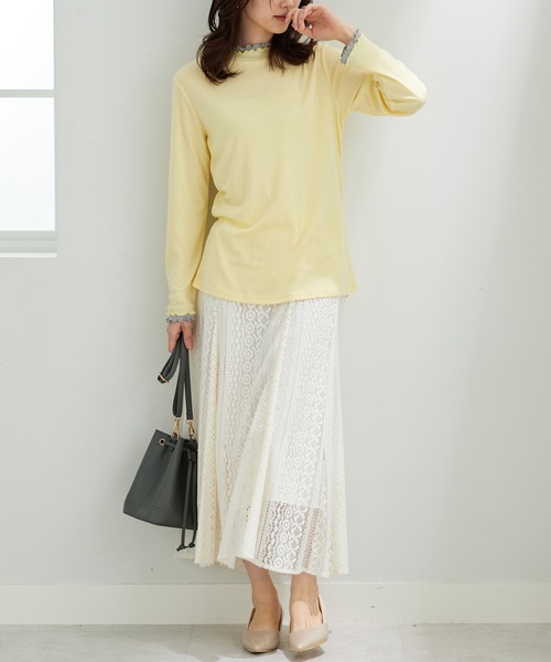 BELLUNA PLUS(ベルーナ)の「重ね着風フリル衿プルオーバー(Tシャツ/カットソー・レディース・ネイビー系/ライトグリーン系/グレー系/ライラック系/ホワイト系/ブラック/ピンクベージュ/ホワイト×ピンク/ブルー系その他/イエロー系/ワイン系/ブラック×グレー/セージグリーン・MEDIUM/X-LARGE/LARGE)」の16枚目の写真