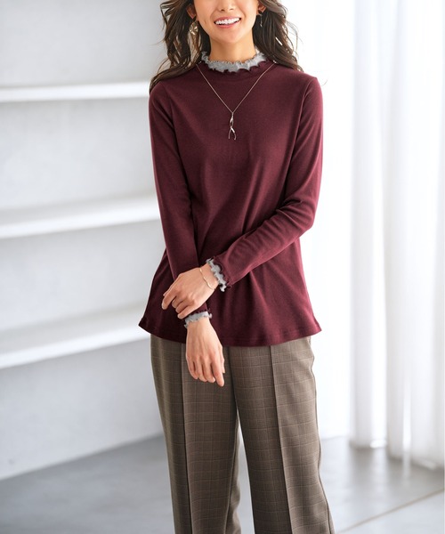 BELLUNA PLUS(ベルーナ)の「重ね着風フリル衿プルオーバー(Tシャツ/カットソー・レディース・ネイビー系/ライトグリーン系/グレー系/ライラック系/ホワイト系/ブラック/ピンクベージュ/ホワイト×ピンク/ブルー系その他/イエロー系/ワイン系/ブラック×グレー/セージグリーン・MEDIUM/X-LARGE/LARGE)」の18枚目の写真