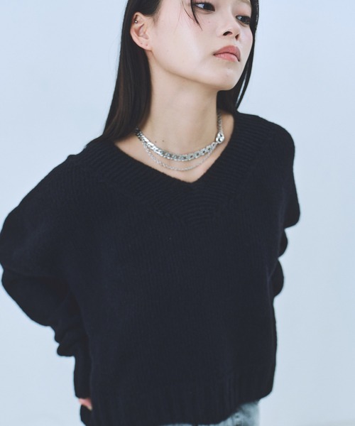 UNITED TOKYO（ユナイテッドトウキョウ）の「【残りわずか！】ループヤーンVネックニット｜軽量/保温/オフィスカジュアル/冬服（ニット/セーター・レディース・ブルー/ブラック/レッド・FREE）」の21枚目の写真