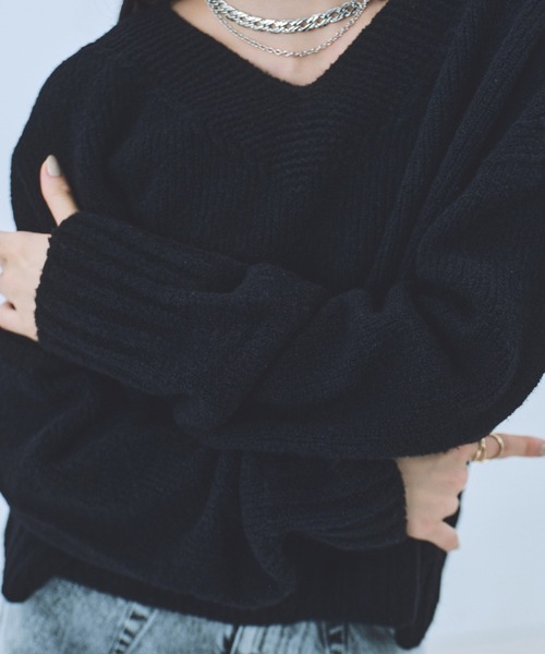 UNITED TOKYO（ユナイテッドトウキョウ）の「【残りわずか！】ループヤーンVネックニット｜軽量/保温/オフィスカジュアル/冬服（ニット/セーター・レディース・ブルー/ブラック/レッド・FREE）」の20枚目の写真