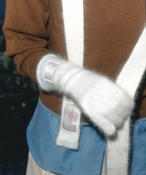 ROCKFISH WEATHERWEAR(ロックフィッシュウェザーウェア)の「FUZZY LONG GLOVES(手袋・レディース・レモンイエロー/グレー/ミント/ピンク/ホワイト/モカ/ブラック/ブルー・FREE)」の2枚目の写真