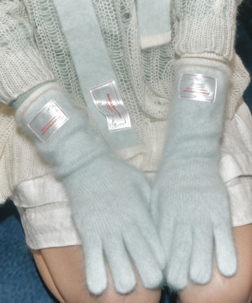 ROCKFISH WEATHERWEAR(ロックフィッシュウェザーウェア)の「FUZZY LONG GLOVES(手袋・レディース・レモンイエロー/グレー/ミント/ピンク/ホワイト/モカ/ブラック/ブルー・FREE)」の1枚目の写真