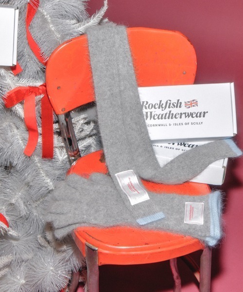 ROCKFISH WEATHERWEAR(ロックフィッシュウェザーウェア)の「FUZZY LONG GLOVES(手袋・レディース・レモンイエロー/グレー/ミント/ピンク/ホワイト/モカ/ブラック/ブルー・FREE)」の12枚目の写真