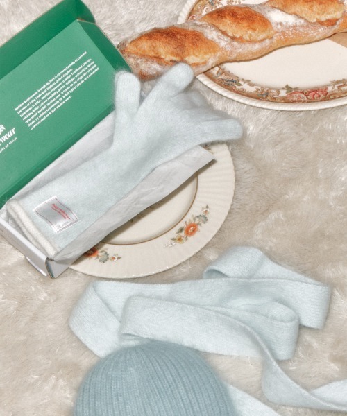 ROCKFISH WEATHERWEAR(ロックフィッシュウェザーウェア)の「FUZZY LONG GLOVES(手袋・レディース・レモンイエロー/グレー/ミント/ピンク/ホワイト/モカ/ブラック/ブルー・FREE)」の19枚目の写真