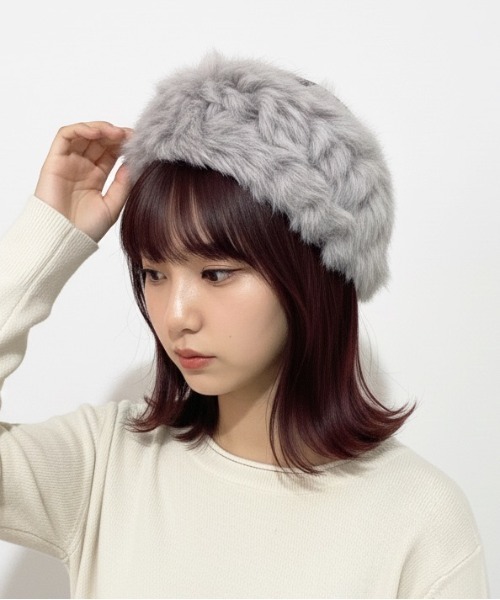 HIKA(ヒカ)の「【HIKA】ファーヘアバンド(ヘアバンド・レディース・マルチ/ブラック/グレー/ベージュ/ホワイト・FREE)」の13枚目の写真
