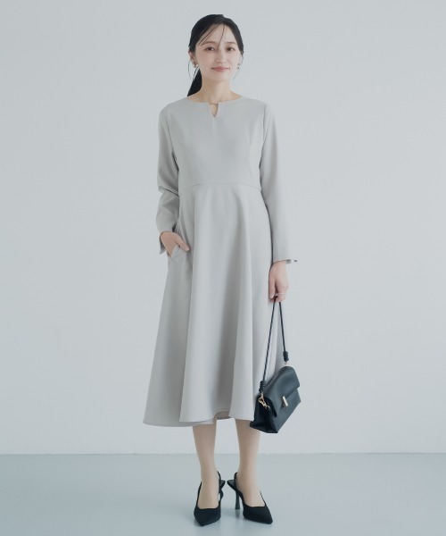 Petitjo（プッチージョ）の「小さいサイズ　【レディーススーツ】キーネックワンピース (セットアップ対応・上下別売り)　低身長さん・小柄女性（ワンピース・レディース・ブラック/グレイッシュベージュ/ネイビー・PL/PM/PS/PSS）」の4枚目の写真