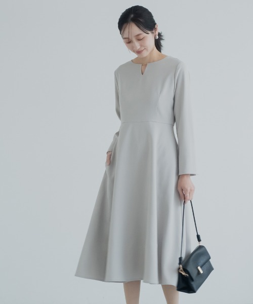 Petitjo（プッチージョ）の「小さいサイズ　【レディーススーツ】キーネックワンピース (セットアップ対応・上下別売り)　低身長さん・小柄女性（ワンピース・レディース・ブラック/グレイッシュベージュ/ネイビー・PL/PM/PS/PSS）」の5枚目の写真