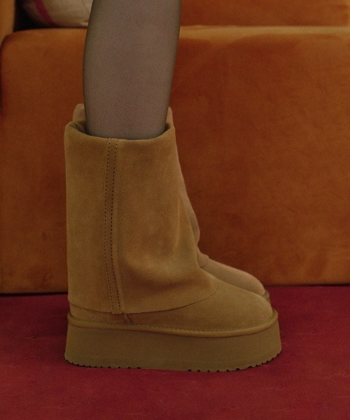 ROCKFISH WEATHERWEAR（ロックフィッシュウェザーウェア）の「MAXI FOLDED BOOTS MIDDLE（ブーツ・レディース・モカ/ブラック/ベージュ・23.0cm/24.0cm/25.0cm）」の16枚目の写真