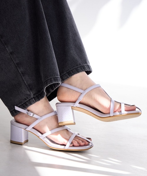 HIMIKO（ヒミコ）の「【Made in Japan】【HIMIKO】スクエアトゥTストラップサンダル/651210（サンダル・レディース・ラベンダー/ブラック/ガンメタ・22.5cm/22.0cm/25.0cm/24.0cm/23.0cm/24.5cm/23.5cm）」の2枚目の写真