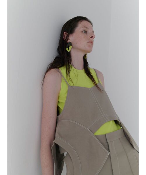 高感度ショップで2023年売れたブランド セール】HOLE CAMISOLE【セットアップ着用可能 DETAIL トップス