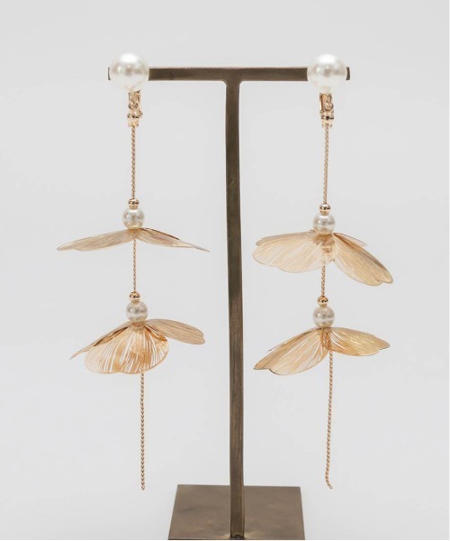 RANDA(ランダ)の「フラワーモチーフイヤリング(イヤリング・レディース・シルバー/ゴールド・FREE)」の12枚目の写真