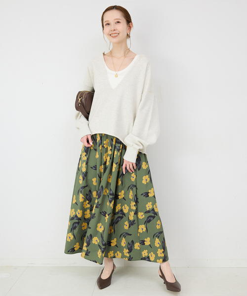 ◆新品タグ付き◆【SLOBE IENA】 フラワープリントタフタスカート　カーキ フラワープリントタフタスカート（スカート）｜SLOBE IENA