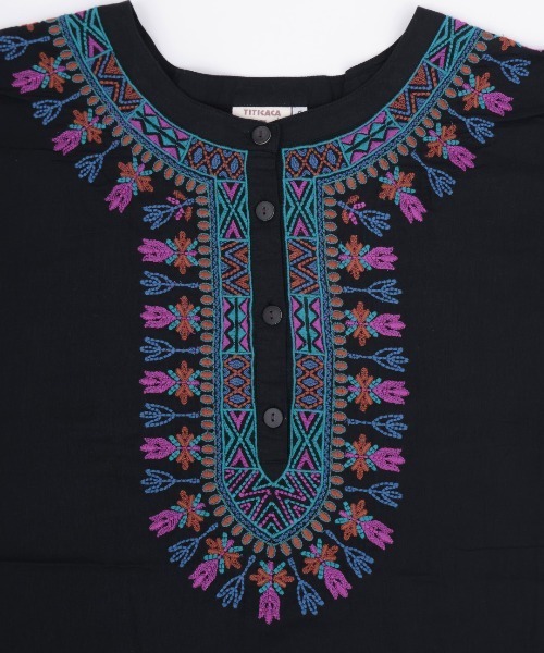 チチカカ（チチカカ）の「ダシキ刺繍ワンピース（ワンピース・レディース・マスタード/ブラック/グリーン・FREE）」の17枚目の写真