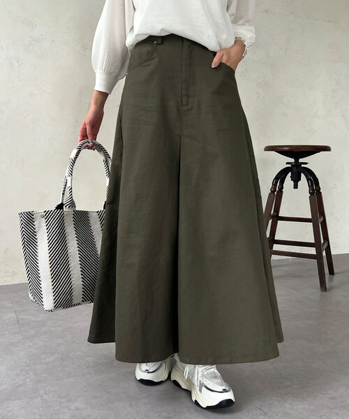 Chez toi（シェトワ）の「落ち感ツイルロングスカート（スカート・レディース・ベージュ/ホワイト/チャコールグレー・FREE）」の15枚目の写真