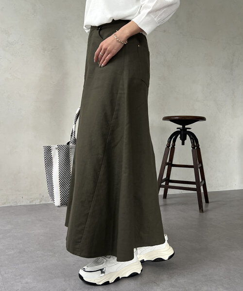Chez toi（シェトワ）の「落ち感ツイルロングスカート（スカート・レディース・ベージュ/ホワイト/チャコールグレー・FREE）」の18枚目の写真